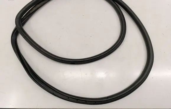 Mercedes-Benz GLE W167 Front door rubber seal 