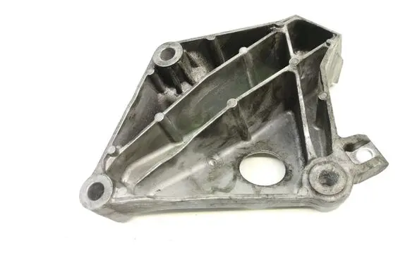 BMW 1 E81 E87 Engine mounting bracket 6775041 2211677504101