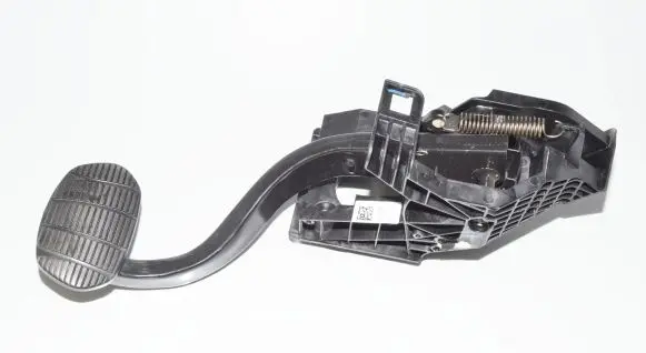 BMW 2 F46 Brake pedal 35006856596 6856596