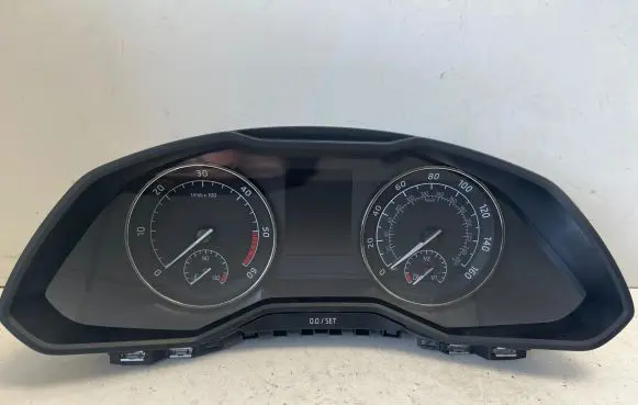 Skoda Superb B8 (3V) Speedometer (instrument cluster) 3V0920951A 3V0160 VD104831