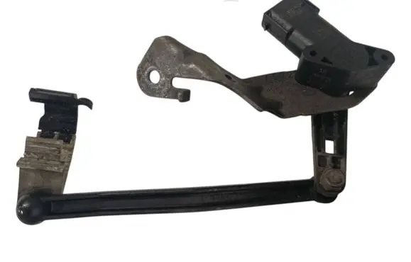 BMW 4 G22 G23 G24 G26 Headlight/headlamp level sensor 6895466 6878573