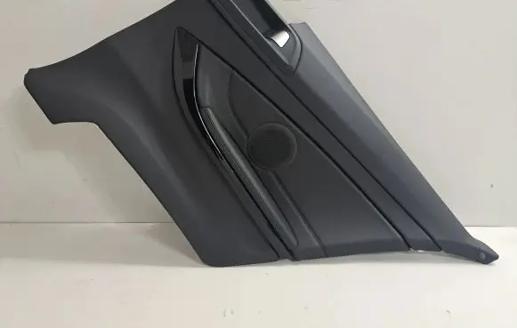 BMW 4 F32 F33 Coupe rear side trim panel 7389752