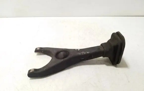 Nissan X-Trail T30 Clutch release arm fork 