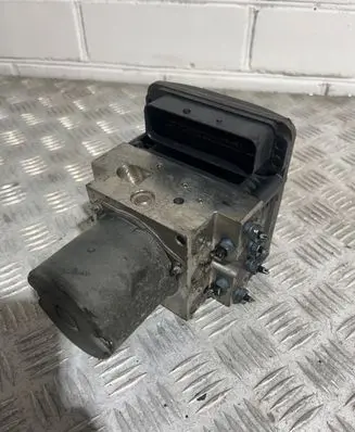 BMW 5 E60 E61 ABS Pump 6783362 6783360