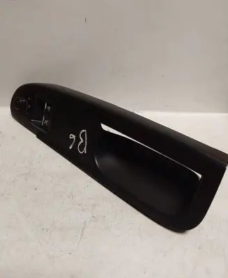 Volkswagen PASSAT B6 Front door window switch trim 3C1867171C