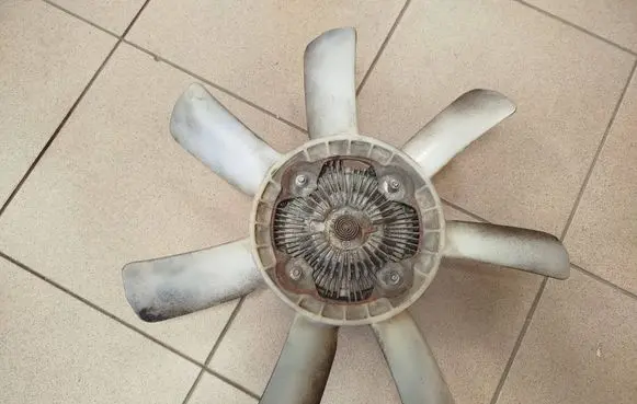 Nissan Navara D40 Viscous fan clutch 