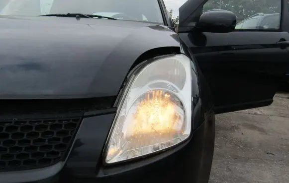 Suzuki Swift I Headlight/headlamp 