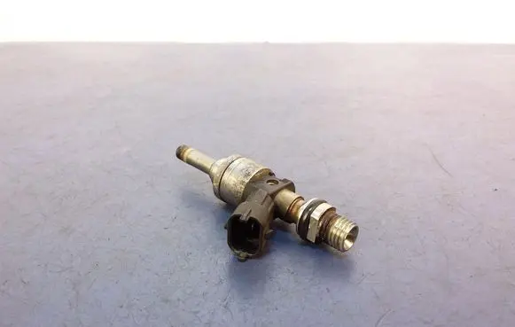 Porsche Panamera (970) Fuel injector 94811012833