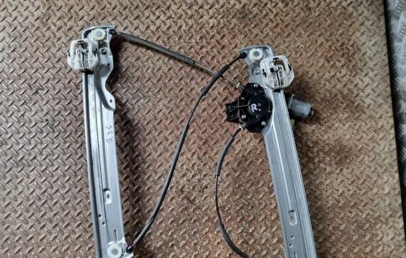 Ford Kuga II Front door window regulator with motor 0130822733
