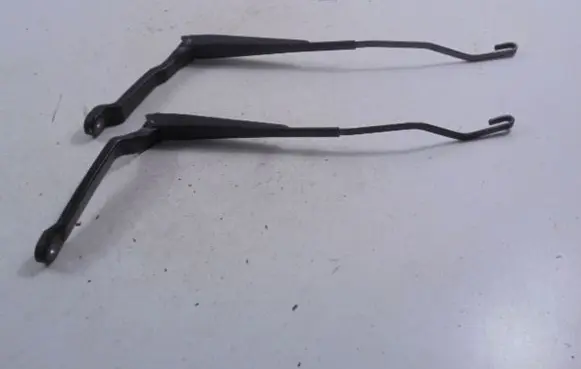 BMW X3 F25 Front wiper blade arm