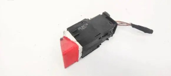 Volkswagen Touran I Hazard light switch
