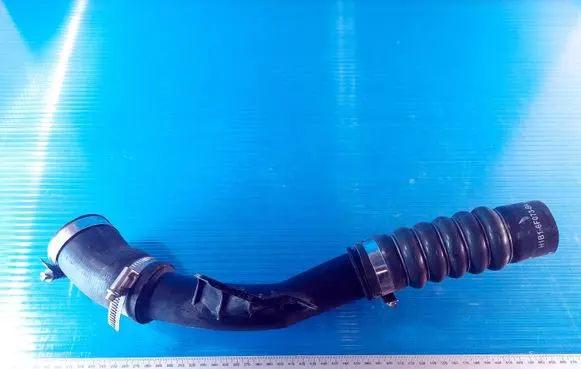 Ford Fiesta Intercooler hose/pipe F1B16F075AA