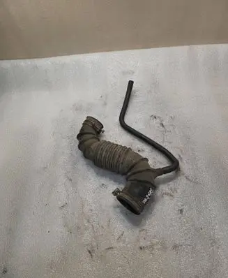 Mitsubishi Pajero Turbo air intake inlet pipe/hose 