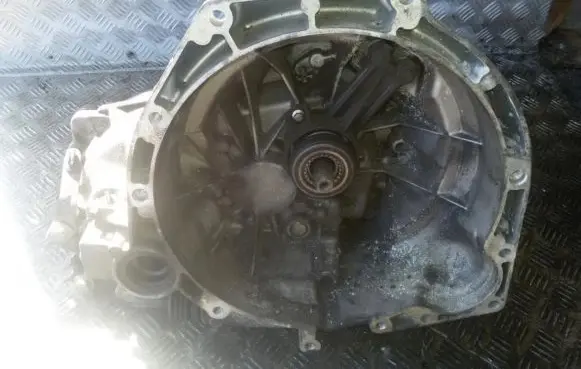 Ford Ka Manual 5 speed gearbox 3S5R7002BE XS6R-7F096-AB