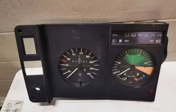 Volkswagen I LT Speedometer (instrument cluster) 