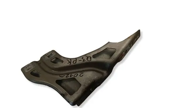 Audi Q3 8U Fender mounting bracket 719081 8U0821135