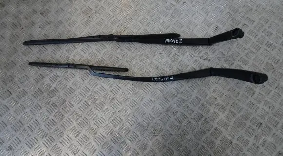 KIA Pro Cee'd III Front wiper blade arm