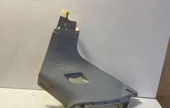 Audi Q7 4M (D)pillar trim (top) 4M0867246B