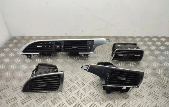 Audi A6 C7 Dash center air vent grill