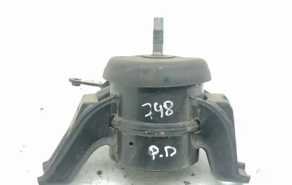 KIA Optima Engine mount bracket