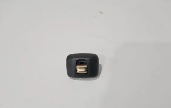 Sun visor clip/hook/bracket