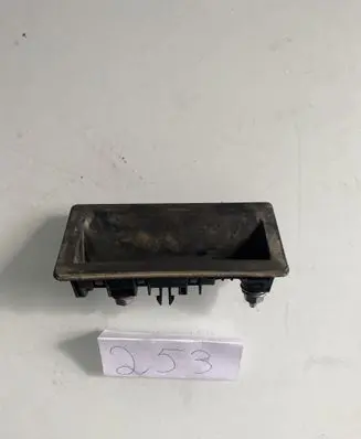 Volkswagen PASSAT B7 Tailgate opening switch 5N0827566