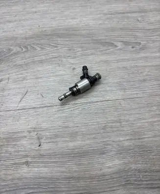 Audi A4 S4 B8 8K Fuel injector 06H906036N