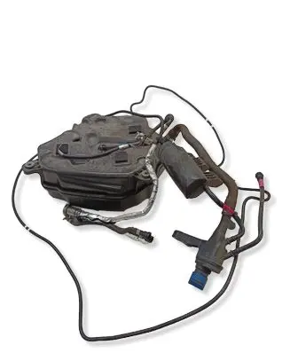 BMW 5 G30 G31 G38 AdBlue liquid reservoir 7418879