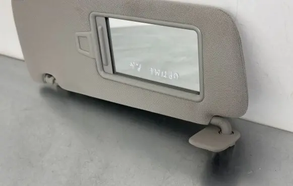 Sun visor