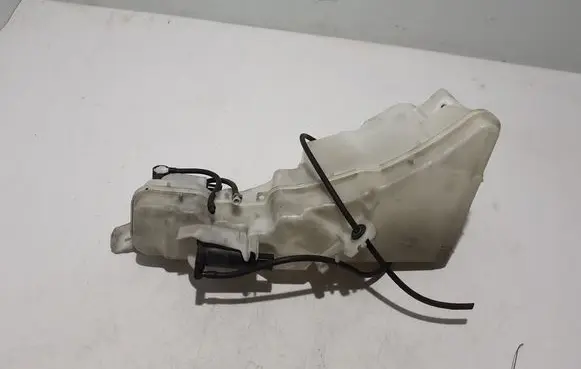 Volvo XC60 Windshield washer fluid reservoir/tank 32328197