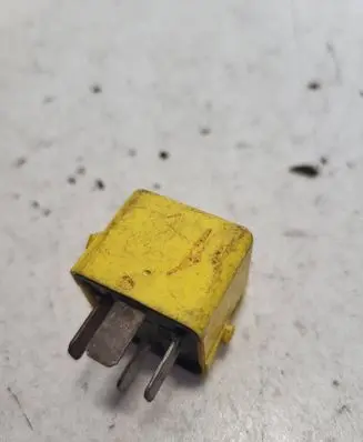 BMW 5 E39 Other relay 1378301