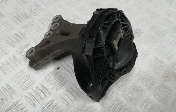 Opel Crossland X Engine mount bracket 9676780580
