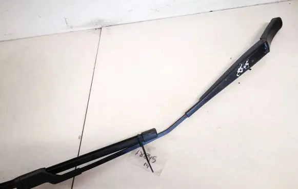 Volkswagen Golf VI Front wiper blade arm 1q1955410