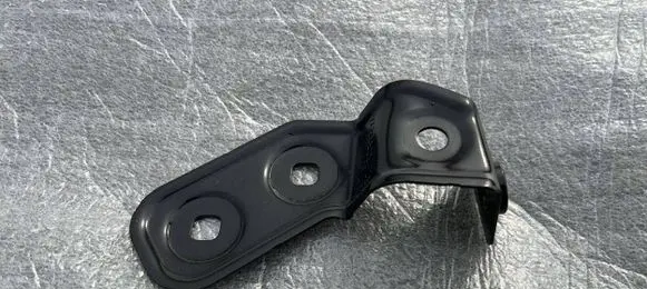 BMW 4 G22 G23 G24 G26 Fender mounting bracket 748680303