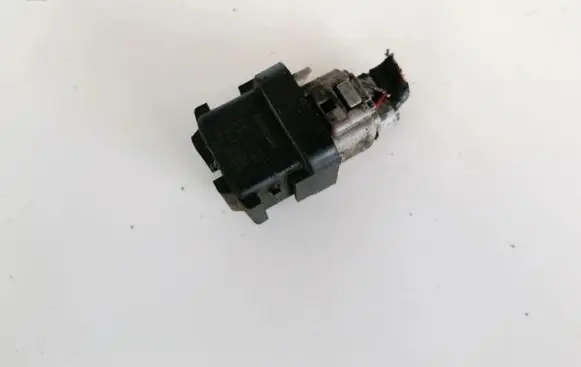 Glow plug pre-heat relay