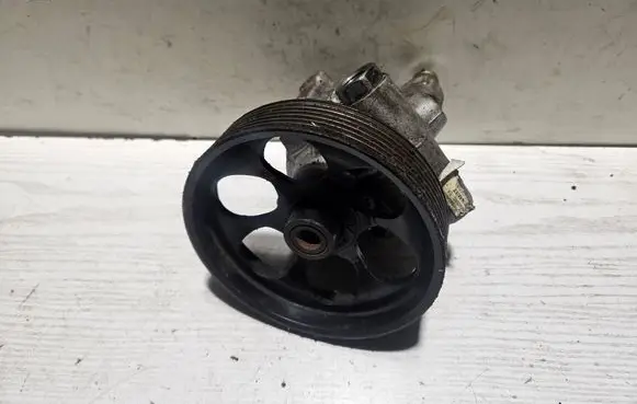 Nissan Primera Power steering pump 26054891 8200100082