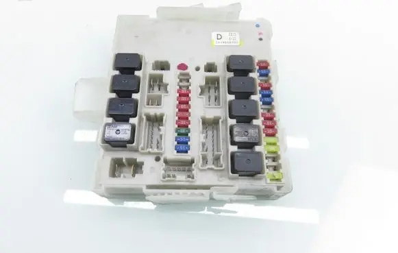 Nissan Navara Central body control module 284B6EB30C
