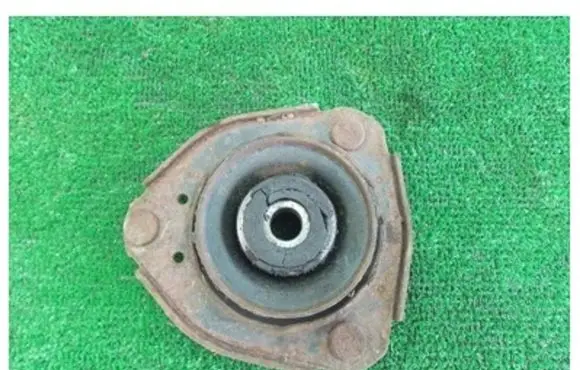Toyota Carina T190 Front upper strut mount 