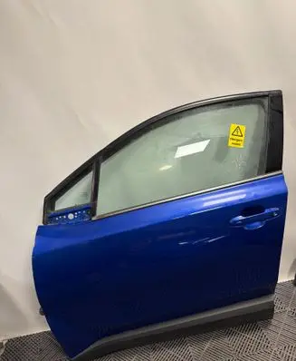 Toyota C-HR I Front door 