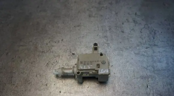 Seat Leon (1M) Fuel tank cap lock 
