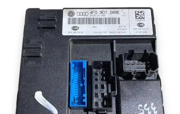 Audi A6 S6 C6 4F Comfort/convenience module 4F0907289E 4F0910289E 5DK00876220