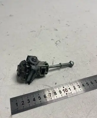 Citroen Berlingo Front door lock (next to the handle) N0503837