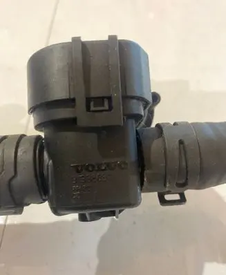 Volvo V40 Vacuum valve 31338891