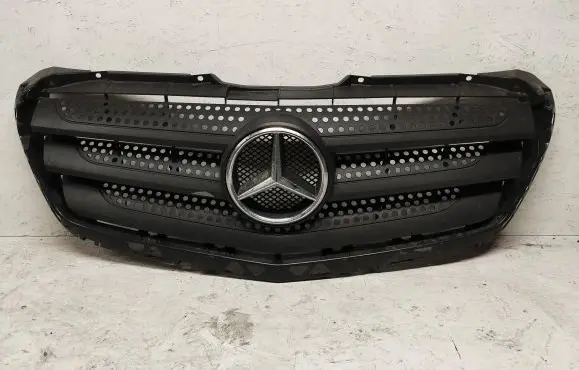 Mercedes-Benz Sprinter W906 Front grill A9068880523 2169340200