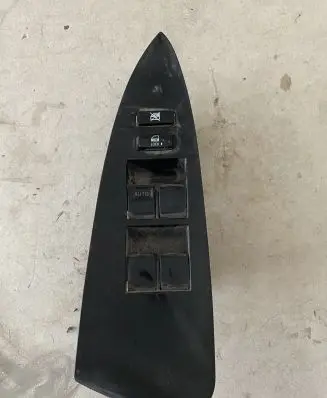 Toyota RAV 4 (XA30) Electric window control switch 7423242070