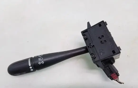 Chrysler Voyager Indicator stalk 04685711AA
