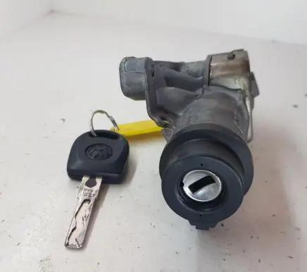 Volkswagen Polo IV 9N3 Ignition lock