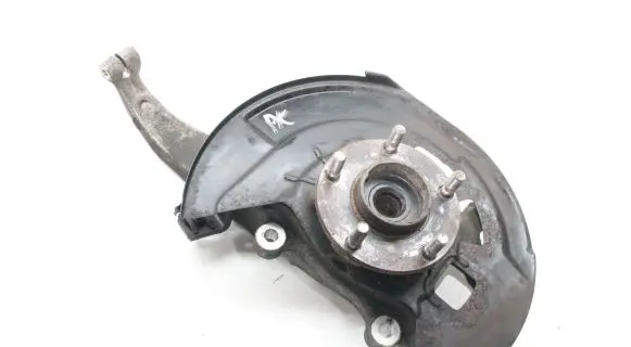Infiniti Q50 Front wheel hub