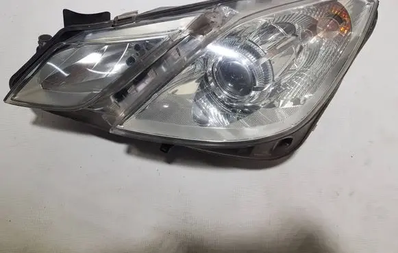 Mercedes-Benz E C207 W207 Headlight/headlamp A2078204961DDD 1LL00964793 0096479300902879