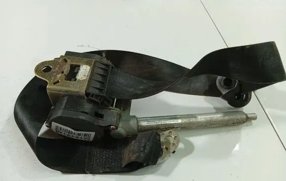 Audi A4 S4 B5 8D Front seatbelt 